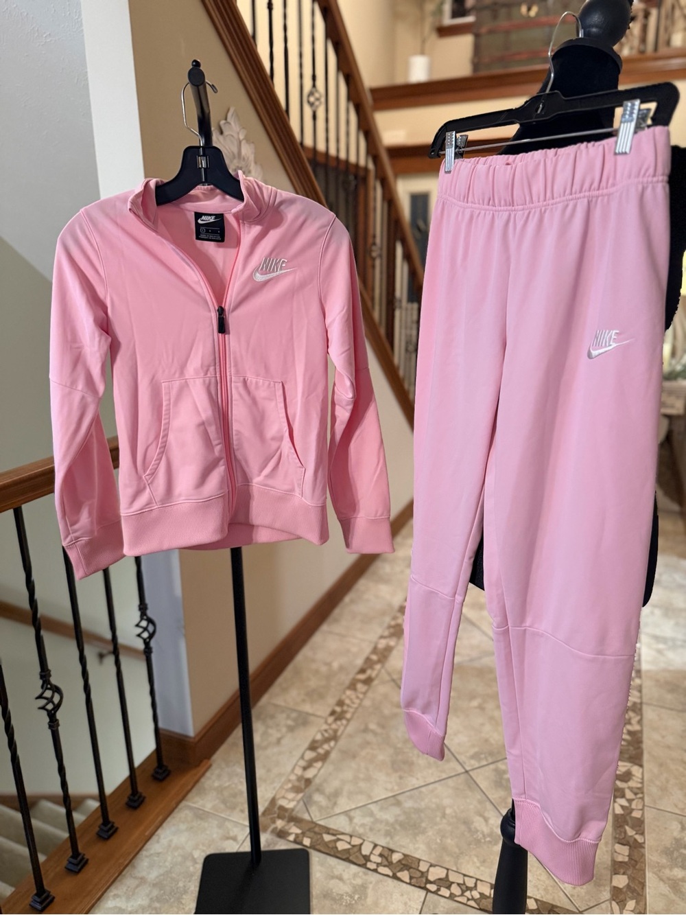 Girls Nike Pink Full Zip Jacket & Jogger Pants 2 Piece Set NWOT